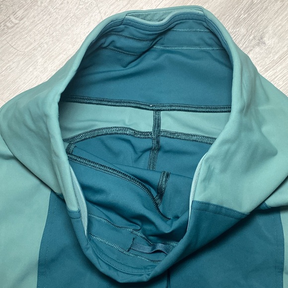 Lululemon Wake & Train Tight Green Jasper Frosted Pine - Picture 9 of 12